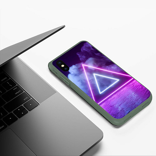 Чехол iPhone XS Max матовый Неоновый треугольник в неоновом дыму / 3D-Темно-зеленый – фото 3