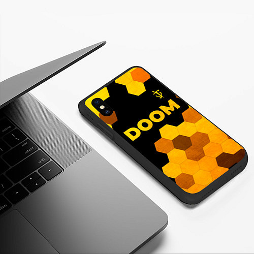 Чехол iPhone XS Max матовый Doom - gold gradient: символ сверху / 3D-Черный – фото 3