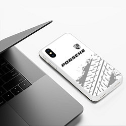 Чехол iPhone XS Max матовый Porsche speed на светлом фоне со следами шин посер, цвет: 3D-белый — фото 2