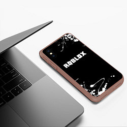 Чехол iPhone XS Max матовый Roblox текстура краски белые, цвет: 3D-коричневый — фото 2