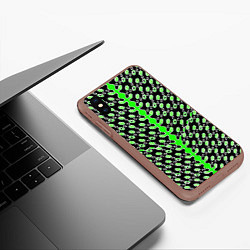 Чехол iPhone XS Max матовый Зелёные киберпанк ячейки на чёрном фоне, цвет: 3D-коричневый — фото 2