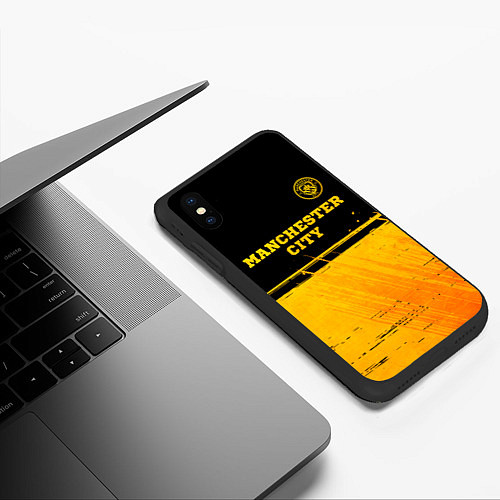 Чехол iPhone XS Max матовый Manchester City - gold gradient посередине / 3D-Черный – фото 3