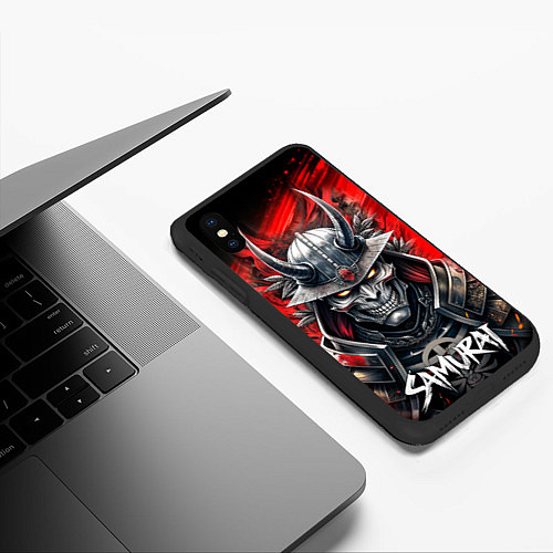 Чехол iPhone XS Max матовый Злой самурай со светящимся глазами / 3D-Черный – фото 3