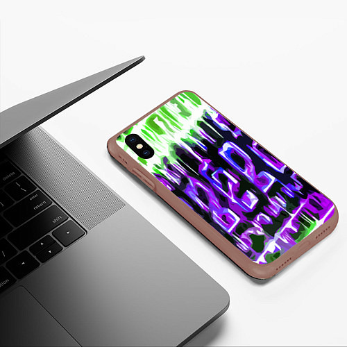 Чехол iPhone XS Max матовый Фиолетово-зелёная абстракция на чёрном фоне / 3D-Коричневый – фото 3