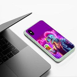 Чехол iPhone XS Max матовый Панк динозавр с кружкой пива - неоновое свечение, цвет: 3D-салатовый — фото 2