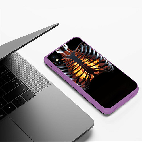 Чехол iPhone XS Max матовый Огонь в груди скелета - костюм на хэллоуин / 3D-Фиолетовый – фото 3