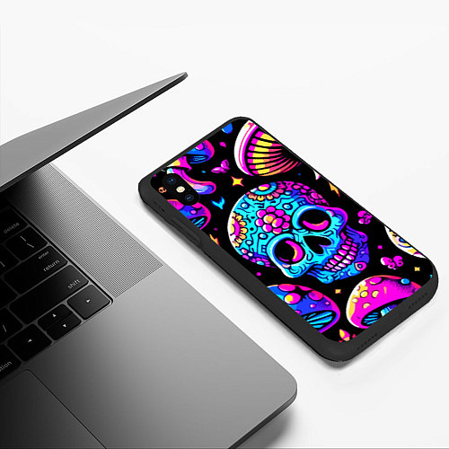 Чехол iPhone XS Max матовый Мексиканский череп и мухомор - неоновое свечение / 3D-Черный – фото 3