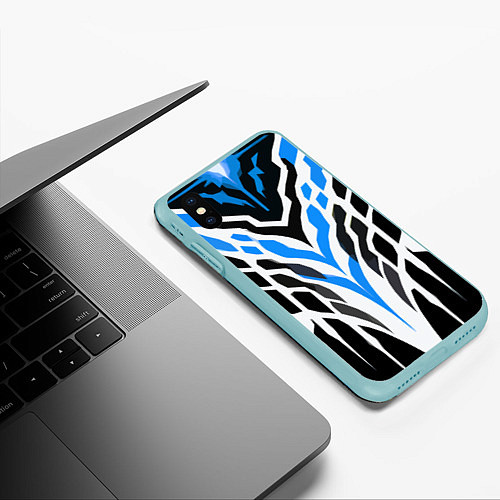 Чехол iPhone XS Max матовый Агрессивные сине-белые полосы на чёрном фоне / 3D-Мятный – фото 3