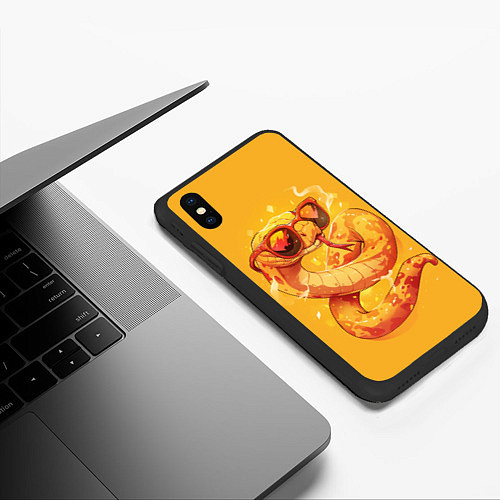 Чехол iPhone XS Max матовый Крутая желтая змея в очках / 3D-Черный – фото 3