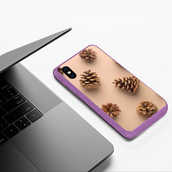 Чехол iPhone XS Max матовый Еловые шишки на бежевом фоне, цвет: 3D-фиолетовый — фото 2