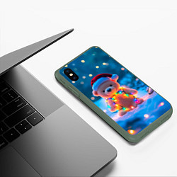 Чехол iPhone XS Max матовый Мишка в гирлянде, цвет: 3D-темно-зеленый — фото 2