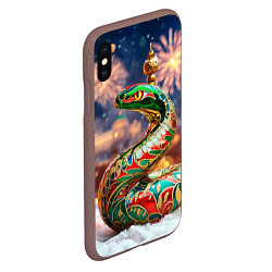 Чехол iPhone XS Max матовый Змея на фоне новогоднего кремля, цвет: 3D-коричневый — фото 2