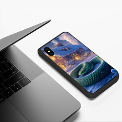 Чехол iPhone XS Max матовый Большая змея на фоне новогоднего дома, цвет: 3D-черный — фото 2