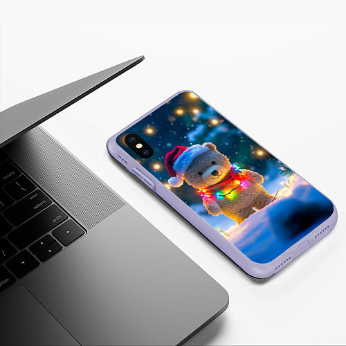 Чехол iPhone XS Max матовый Медвежонок в новогодних гирляндах / 3D-Светло-сиреневый – фото 3