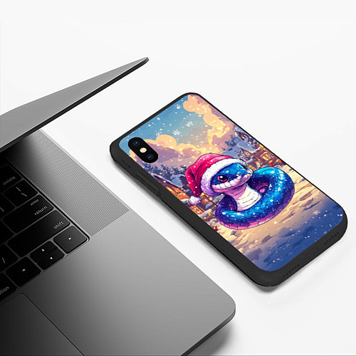 Чехол iPhone XS Max матовый Новогодняя синяя змейка во дворе / 3D-Черный – фото 3