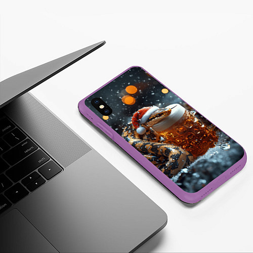 Чехол iPhone XS Max матовый Новогодняя змея и кружка пива / 3D-Фиолетовый – фото 3