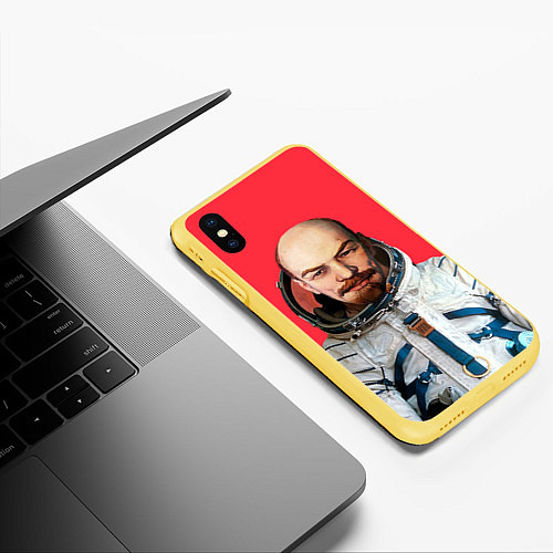 Чехол iPhone XS Max матовый Ленин космонавт / 3D-Желтый – фото 3