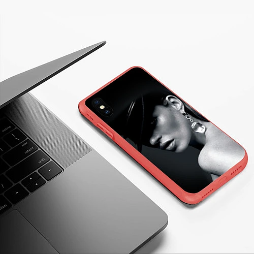 Чехол iPhone XS Max матовый Девушка в шляпе / 3D-Красный – фото 3
