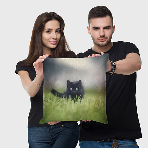 Подушка квадратная Черный кот на лугу / 3D-принт – фото 3