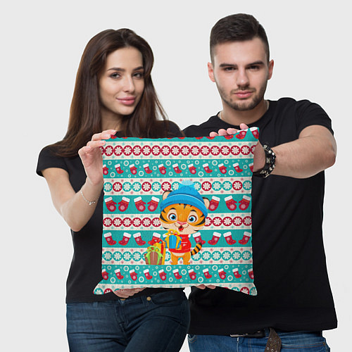 Подушка квадратная Новогодний Тигр с подарком / 3D-принт – фото 3