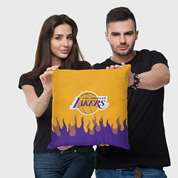 Подушка квадратная LA LAKERS NBA FIRE ЛЕЙКЕРС ОГОНЬ, цвет: 3D-принт — фото 2