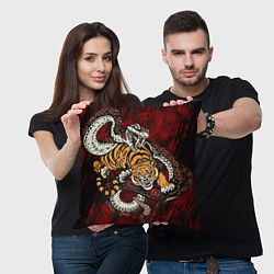 Подушка квадратная Тигр со Змеёй 2022, цвет: 3D-принт — фото 2
