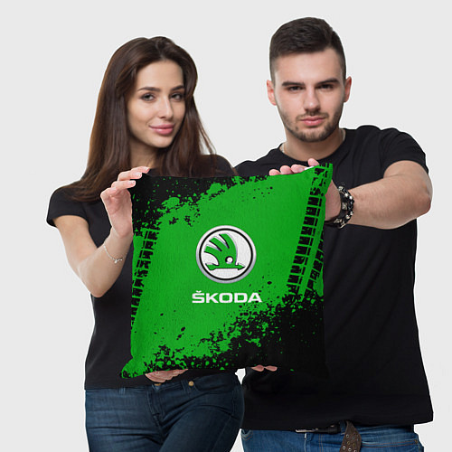 Подушка квадратная Skoda следы от шин / 3D-принт – фото 3