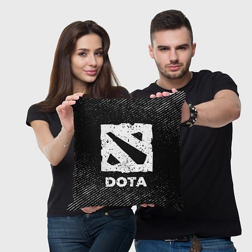 Подушка квадратная Dota с потертостями на темном фоне / 3D-принт – фото 3