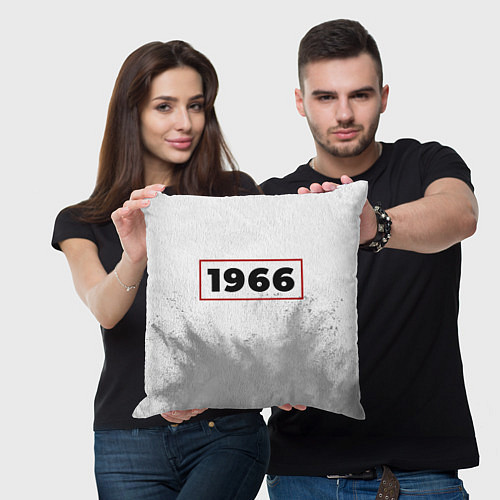 Подушка квадратная 1966 - в красной рамке на светлом / 3D-принт – фото 3