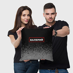 Подушка квадратная Валерий - в красной рамке на темном, цвет: 3D-принт — фото 2