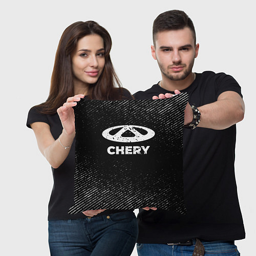 Подушка квадратная Chery с потертостями на темном фоне / 3D-принт – фото 3