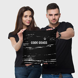 Подушка квадратная Code Geass glitch на темном фоне: символ сверху, цвет: 3D-принт — фото 2
