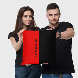 Подушка квадратная Never give up мотивация красно-чёрный, цвет: 3D-принт — фото 2