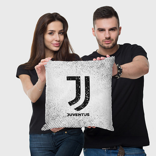 Подушка квадратная Juventus с потертостями на светлом фоне / 3D-принт – фото 3