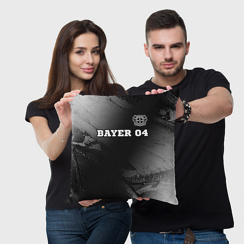 Подушка квадратная Bayer 04 sport на темном фоне посередине / 3D-принт – фото 3