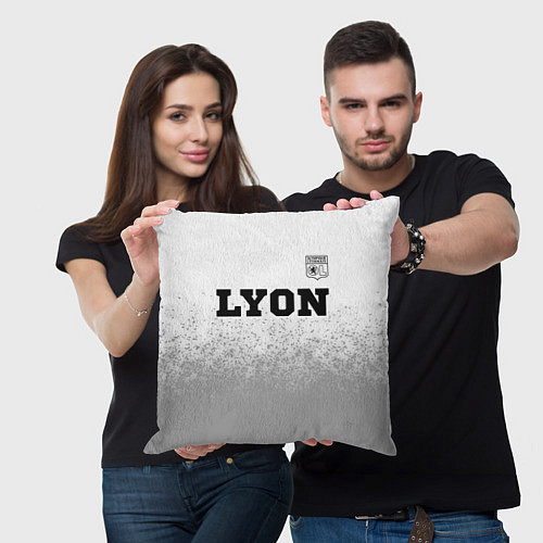 Подушка квадратная Lyon sport на светлом фоне посередине / 3D-принт – фото 3