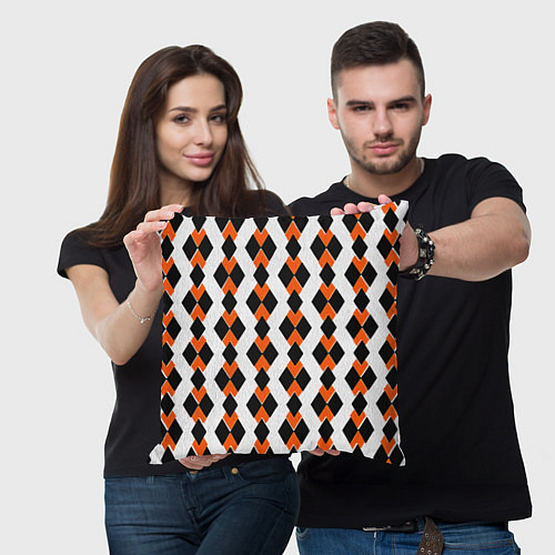 Подушка квадратная Чёрные и оранжевые ромбы на белом фоне / 3D-принт – фото 3