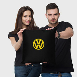 Подушка квадратная Volkswagen logo yellow, цвет: 3D-принт — фото 2