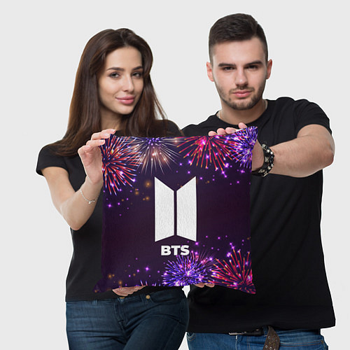 Подушка квадратная Праздничный BTS / 3D-принт – фото 3
