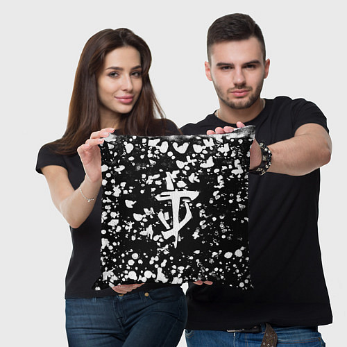 Подушка квадратная Дум белые брызги красок / 3D-принт – фото 3