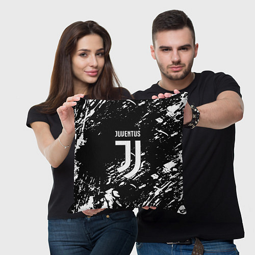 Подушка квадратная Juventus белые штрихи красок / 3D-принт – фото 3