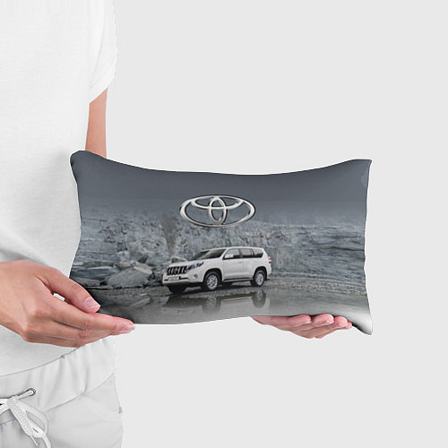 Подушка-антистресс Toyota Land Cruiser на фоне скалы / 3D-принт – фото 3