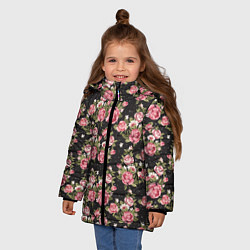 Куртка зимняя для девочки Брендовые цветы, цвет: 3D-черный — фото 2