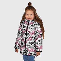Куртка зимняя для девочки Черепа в розовых платках, цвет: 3D-черный — фото 2