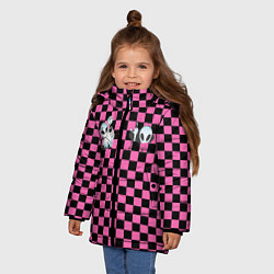 Куртка зимняя для девочки Инопланетянин в черно розовую клетку, цвет: 3D-черный — фото 2
