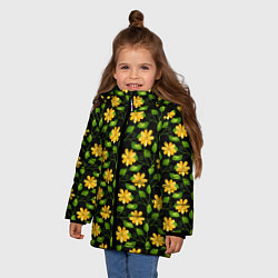 Куртка зимняя для девочки Желтые цветочки паттерн, цвет: 3D-красный — фото 2