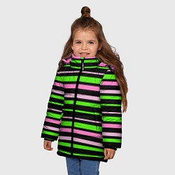 Куртка зимняя для девочки Полосаты узор в зелено-розовых оттенках на черном, цвет: 3D-светло-серый — фото 2