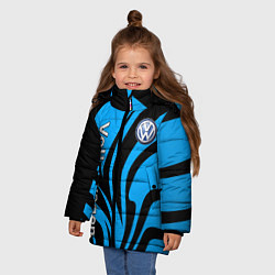 Куртка зимняя для девочки Фольцваген - спокойный синий, цвет: 3D-красный — фото 2
