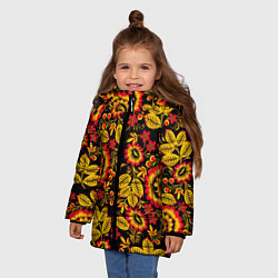 Куртка зимняя для девочки Хохломская роспись золотистые листья и цветы чёрно, цвет: 3D-светло-серый — фото 2