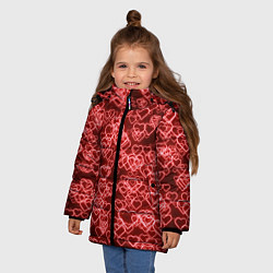 Куртка зимняя для девочки Неоновые сердечки красные, цвет: 3D-черный — фото 2